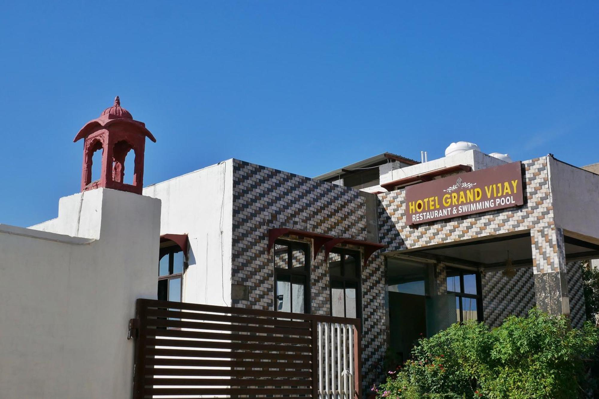 Hotel Grand Vijay Pushkar Bagian luar foto